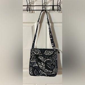 Vera Bradley crossbody. Paisley Noir. Authentic